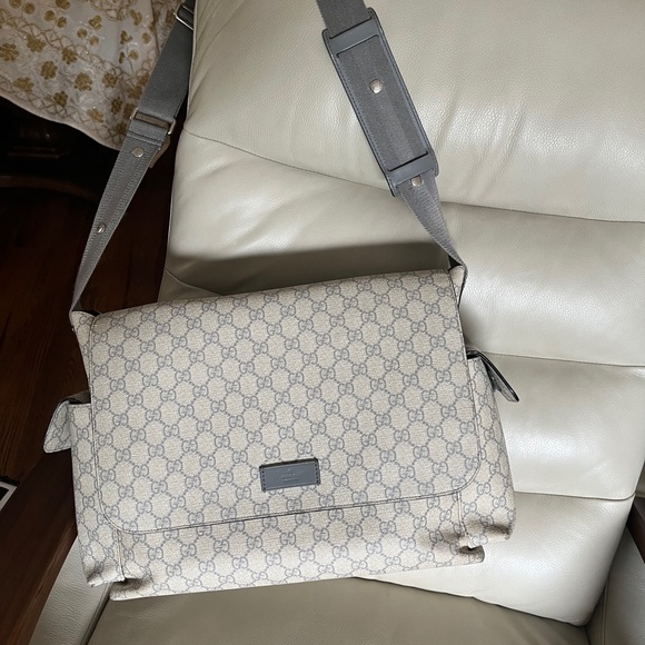 Gucci Baby Diaper Bag - Picture 2 of 5